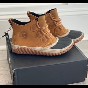 NWT SOREL Women’s Out ‘N About Plus Boot